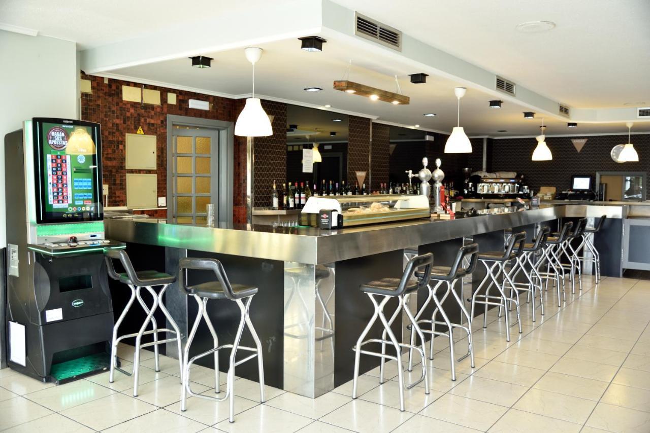 Hotel Sierra De Arcos Андора Екстериор снимка