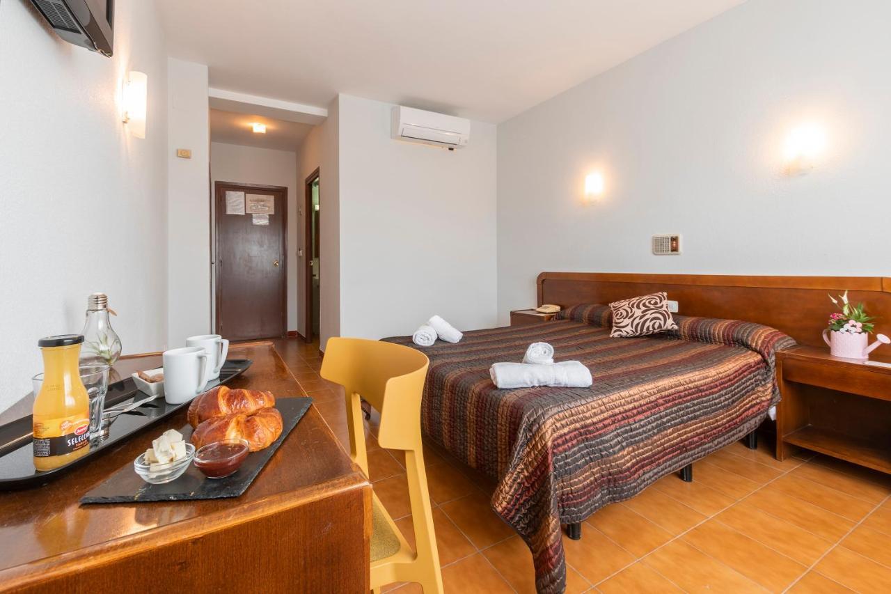Hotel Sierra De Arcos Андора Екстериор снимка